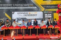 Các đại biểu thực hiện nghi thức khai mạc.